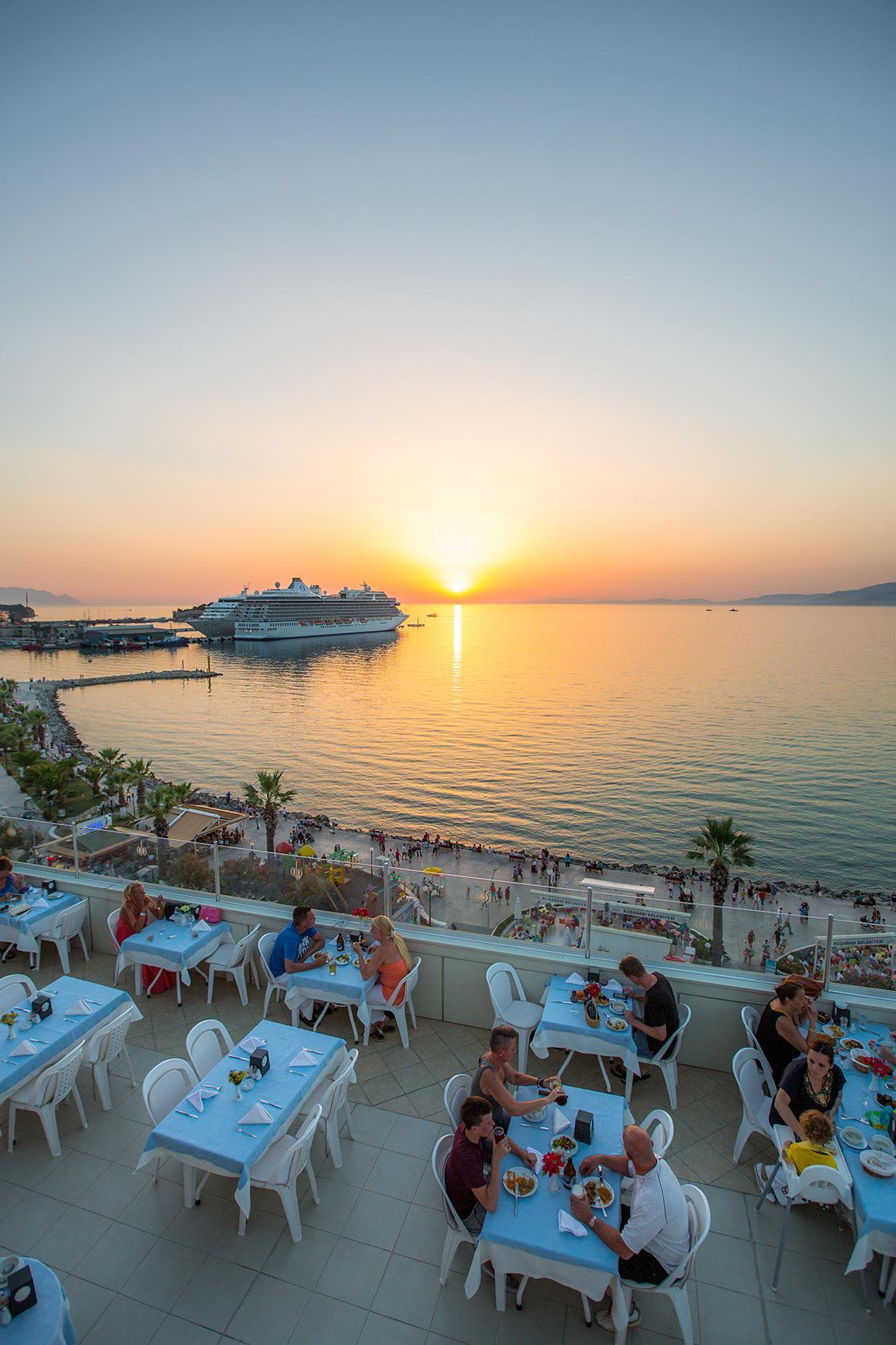 Derici Hotel Kusadası Eksteriør bilde